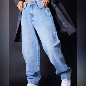 PrettyLittleThing Boyfriend Jeans